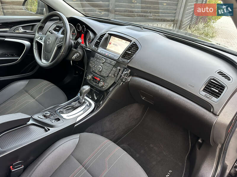 Седан Opel Insignia 2012 в Тернополе