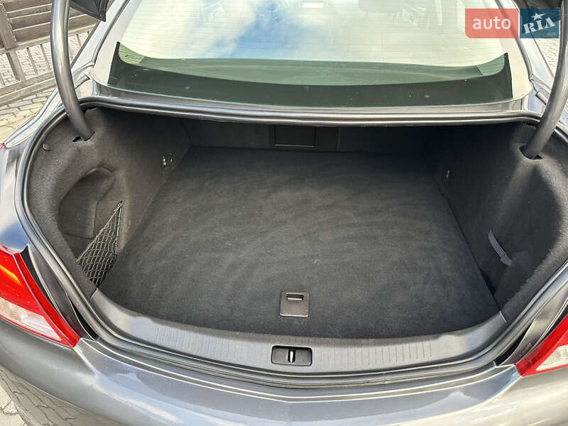 Седан Opel Insignia 2012 в Тернополе