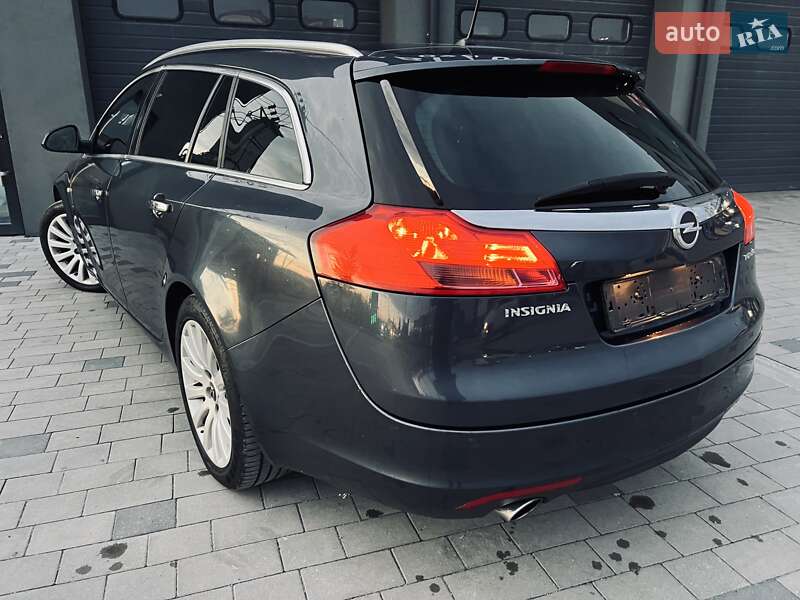 Універсал Opel Insignia 2010 в Тернополі