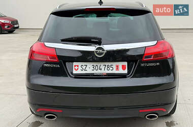 Универсал Opel Insignia 2012 в 