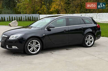 Универсал Opel Insignia 2012 в 