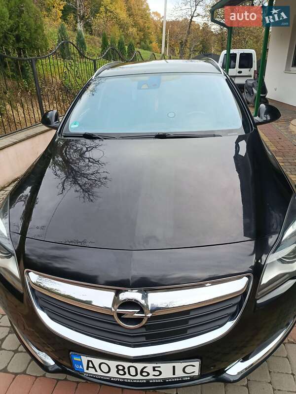Универсал Opel Insignia 2013 в Ужгороде