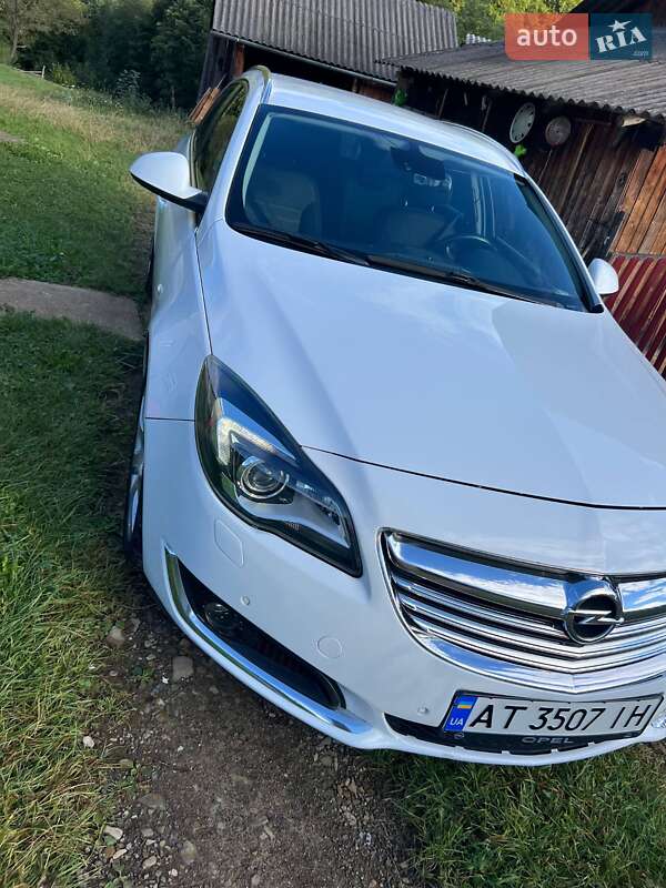 Универсал Opel Insignia 2014 в 