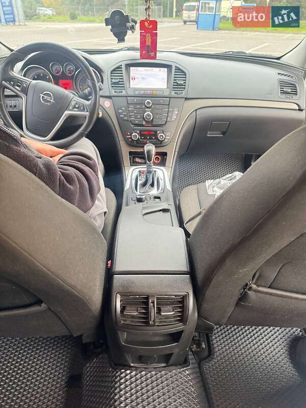 Універсал Opel Insignia 2010 в Дубні