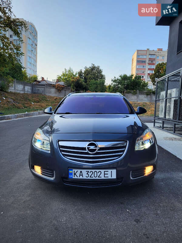 Универсал Opel Insignia 2010 в Чернигове