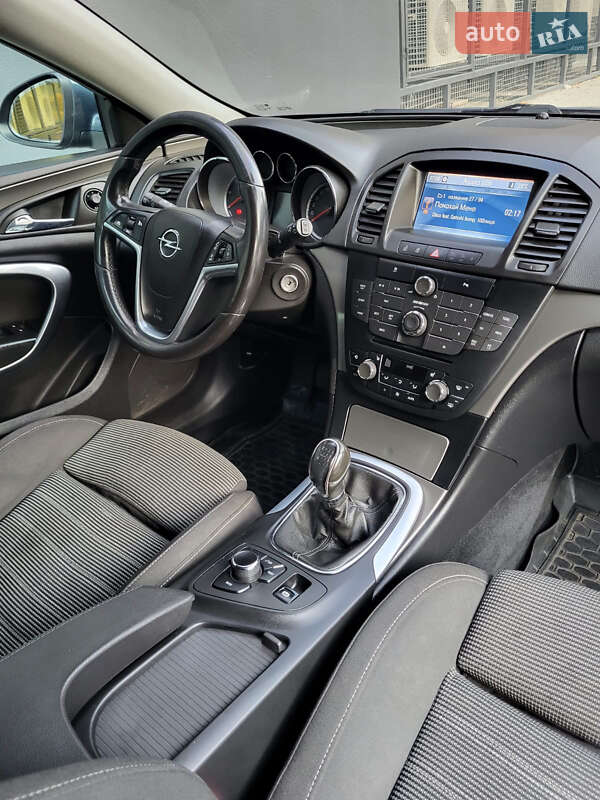 Универсал Opel Insignia 2010 в Чернигове