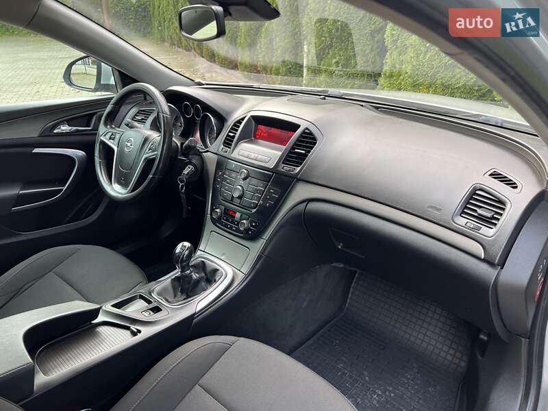 Универсал Opel Insignia 2011 в Львове