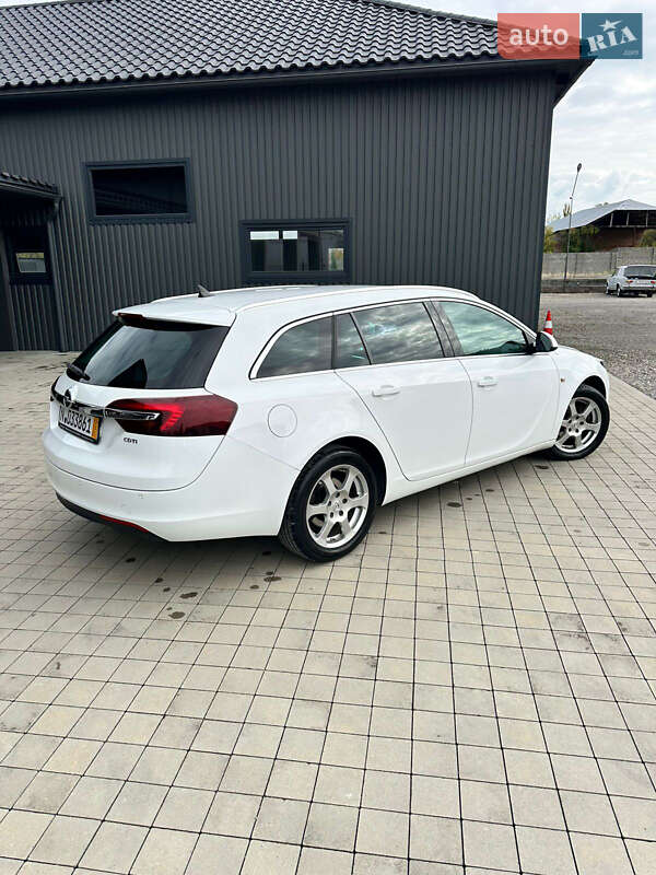 Универсал Opel Insignia 2015 в Иршаве