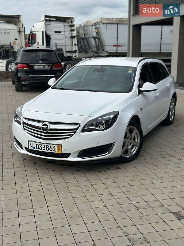 Универсал Opel Insignia 2015 в Иршаве