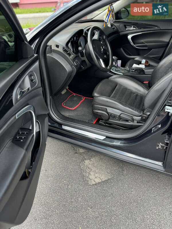 Седан Opel Insignia 2012 в Виннице