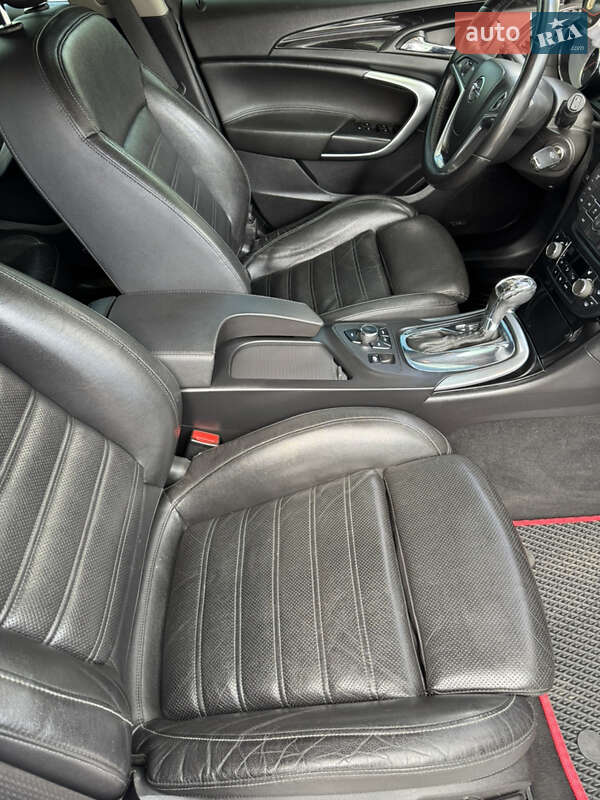 Седан Opel Insignia 2012 в Виннице