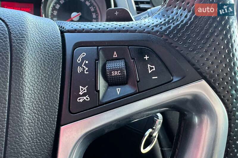 Седан Opel Insignia 2012 в Киеве