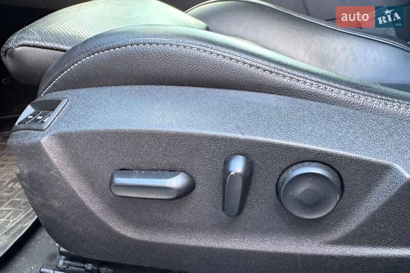 Седан Opel Insignia 2012 в Киеве