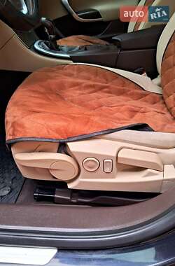 Седан Opel Insignia 2009 в 