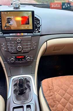 Седан Opel Insignia 2009 в 