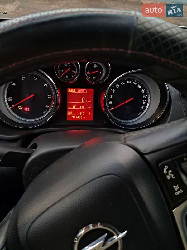 Універсал Opel Insignia 2012 в Кривому Розі