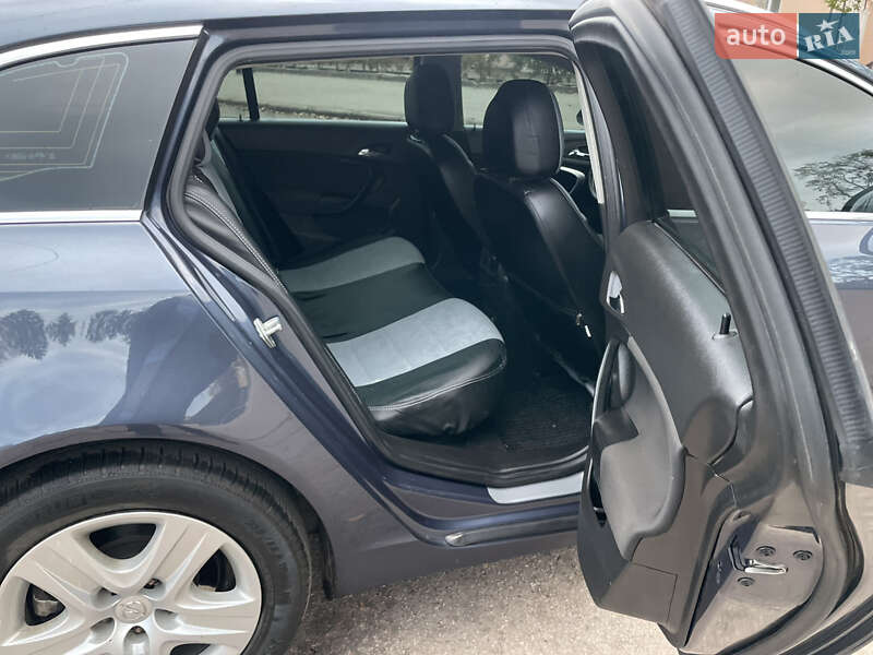 Універсал Opel Insignia 2009 в Кривому Розі