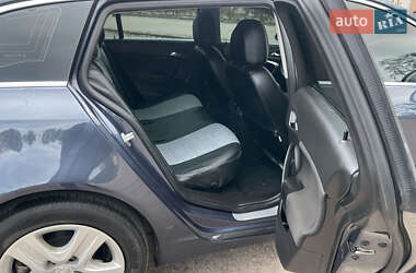 Универсал Opel Insignia 2009 в 