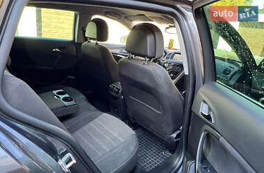Универсал Opel Insignia 2010 в 