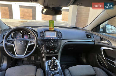 Универсал Opel Insignia 2010 в 