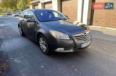 Универсал Opel Insignia 2010 в 