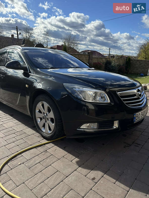 Універсал Opel Insignia 2011 в Тернополі