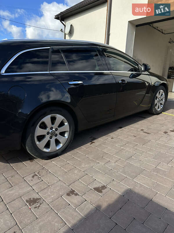 Універсал Opel Insignia 2011 в Тернополі
