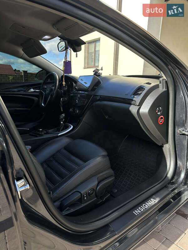 Універсал Opel Insignia 2011 в Тернополі