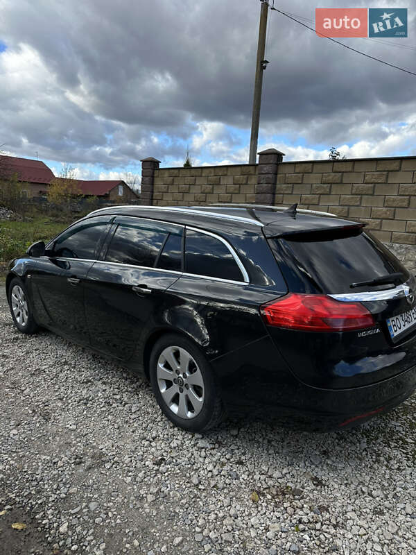 Універсал Opel Insignia 2011 в Тернополі