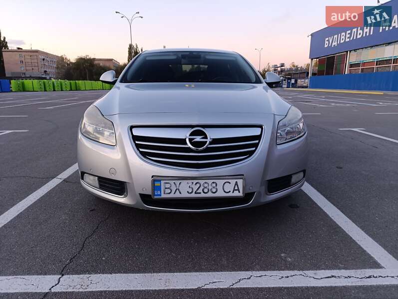 Седан Opel Insignia 2010 в Кам'янець-Подільському