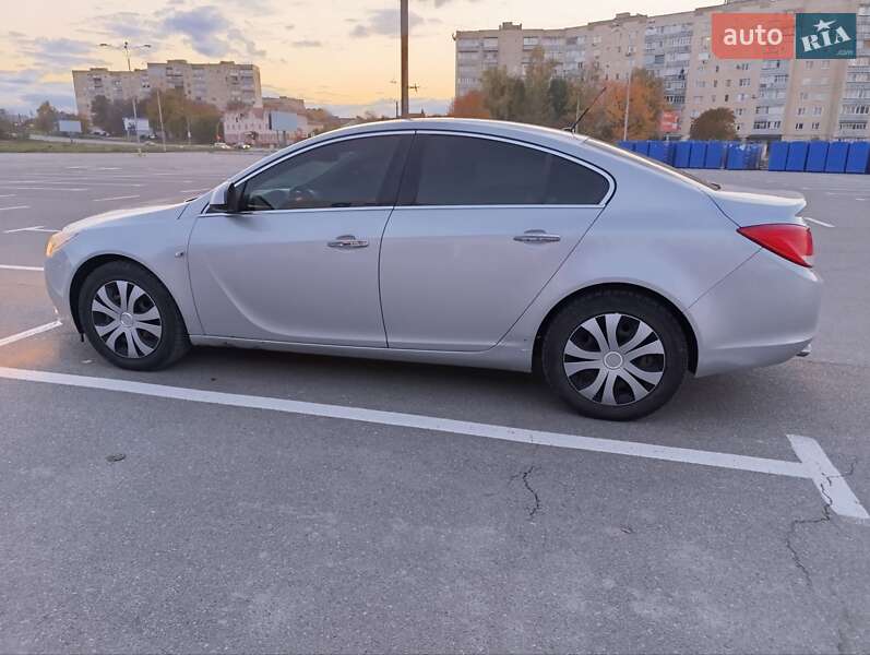 Седан Opel Insignia 2010 в Кам'янець-Подільському