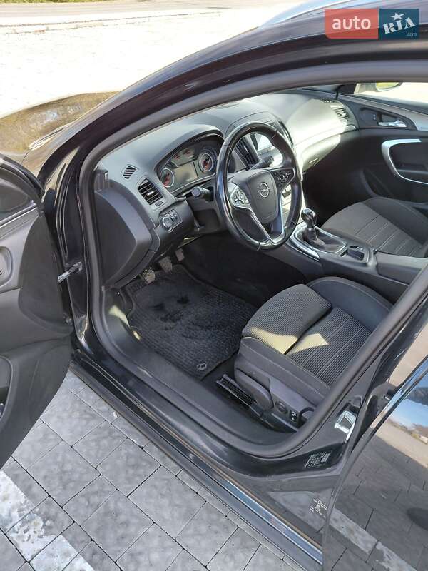 Универсал Opel Insignia 2014 в Львове