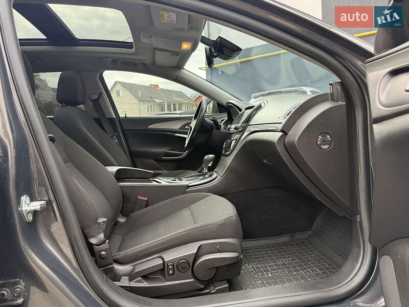 Універсал Opel Insignia 2015 в Кременці