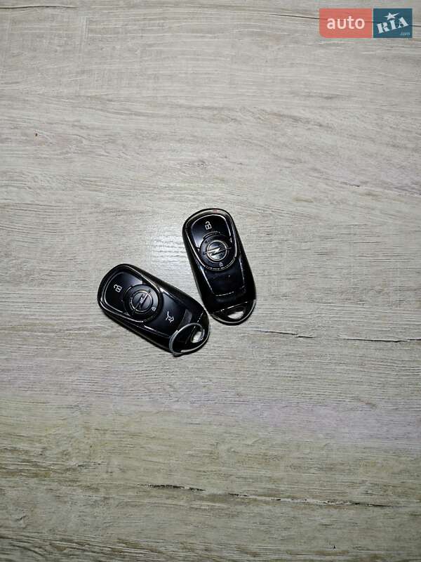 Универсал Opel Insignia 2018 в Киеве фото 40 Универсал Opel Insignia 2018 в Киеве