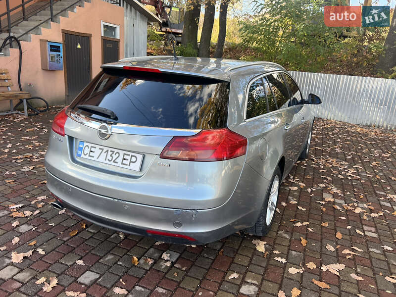 Универсал Opel Insignia 2010 в Новоселице