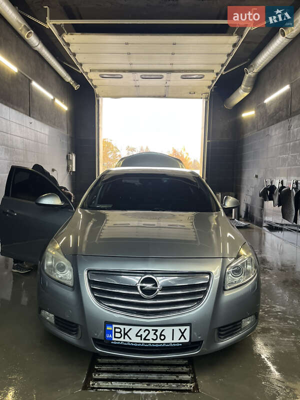 Седан Opel Insignia 2012 в Ровно фото 2 Седан Opel Insignia 2012 в Ровно