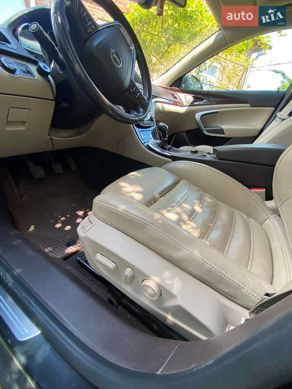 Универсал Opel Insignia 2011 в Золочеве