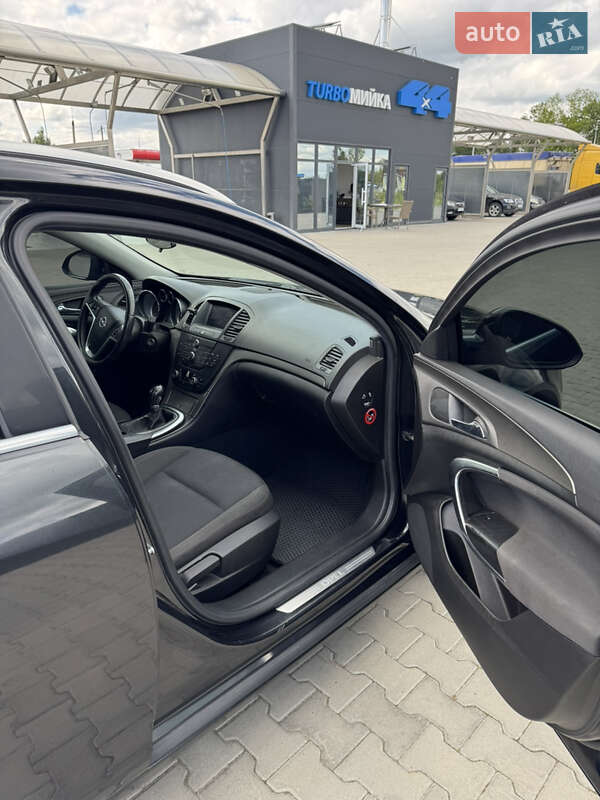 Універсал Opel Insignia 2010 в Хмельницькому