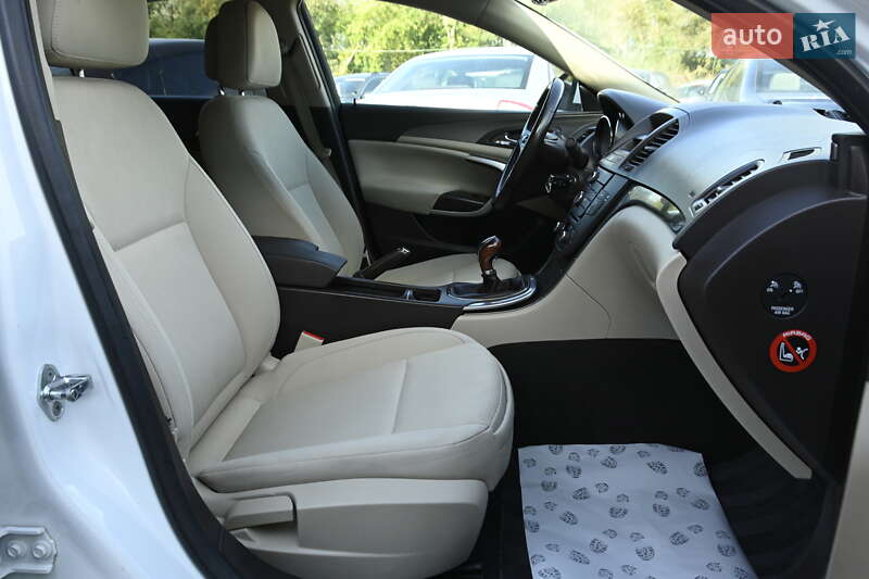 Седан Opel Insignia 2009 в Бердичеве