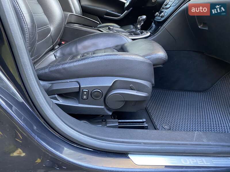 Универсал Opel Insignia 2009 в Киеве