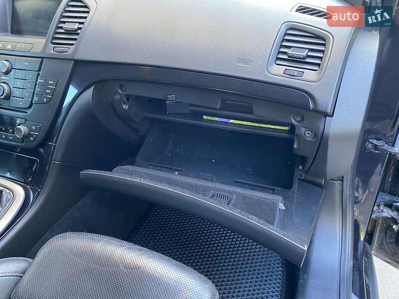 Универсал Opel Insignia 2009 в Киеве