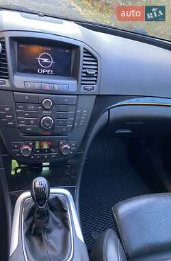 Універсал Opel Insignia 2009 в Києві