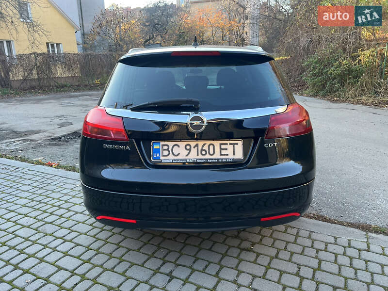 Универсал Opel Insignia 2012 в Львове