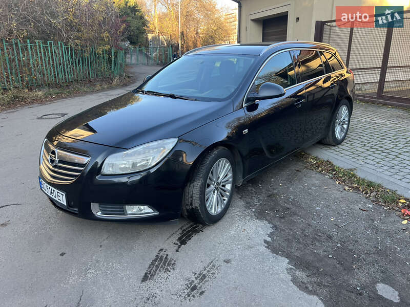 Универсал Opel Insignia 2012 в Львове