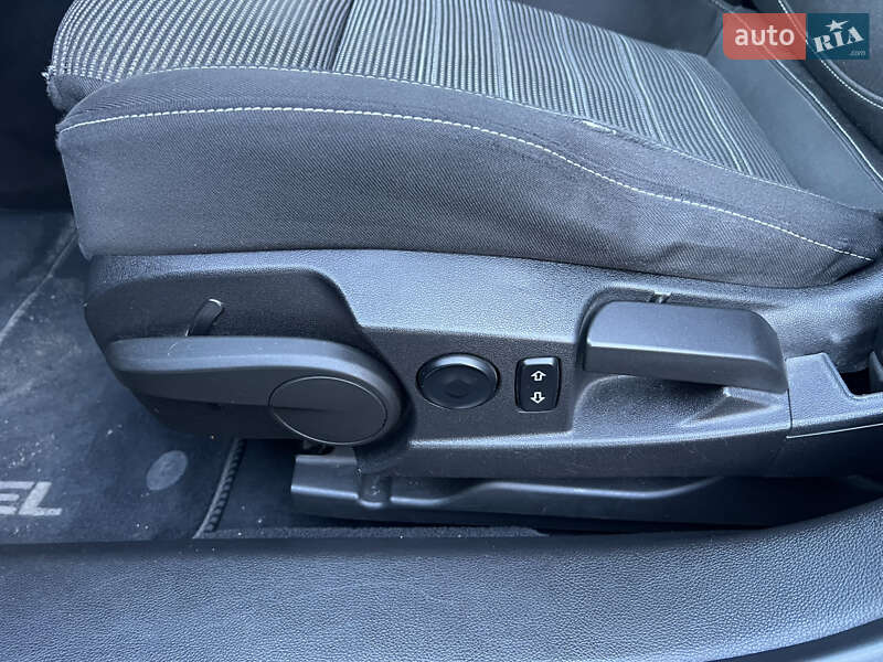 Универсал Opel Insignia 2012 в Львове