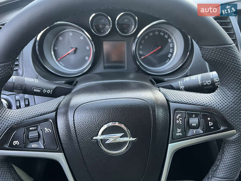 Универсал Opel Insignia 2012 в Львове