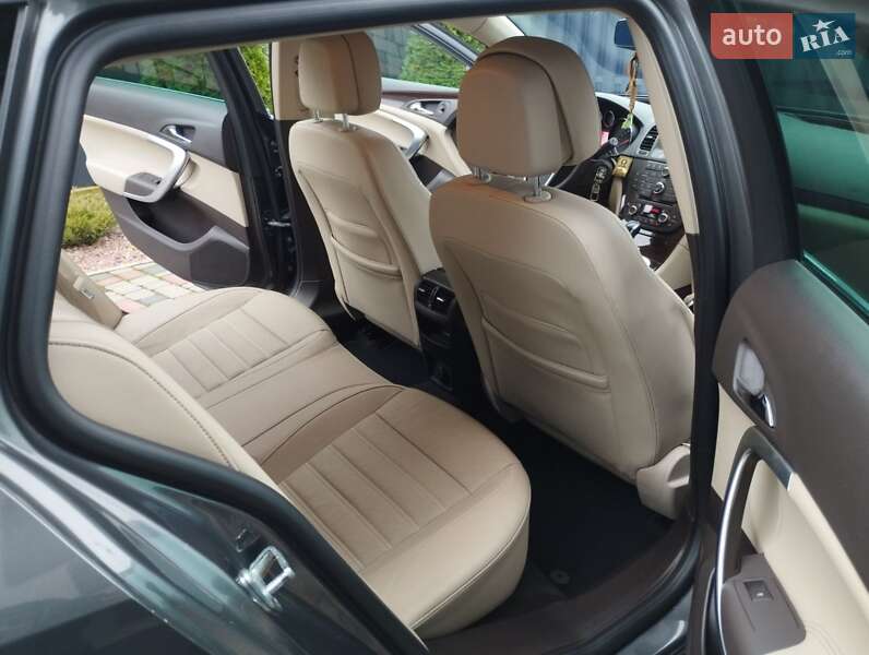 Универсал Opel Insignia 2012 в Звягеле фото 23 Универсал Opel Insignia 2012 в Звягеле