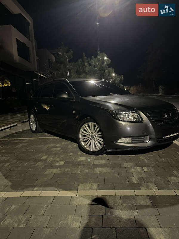 Универсал Opel Insignia 2011 в Ужгороде
