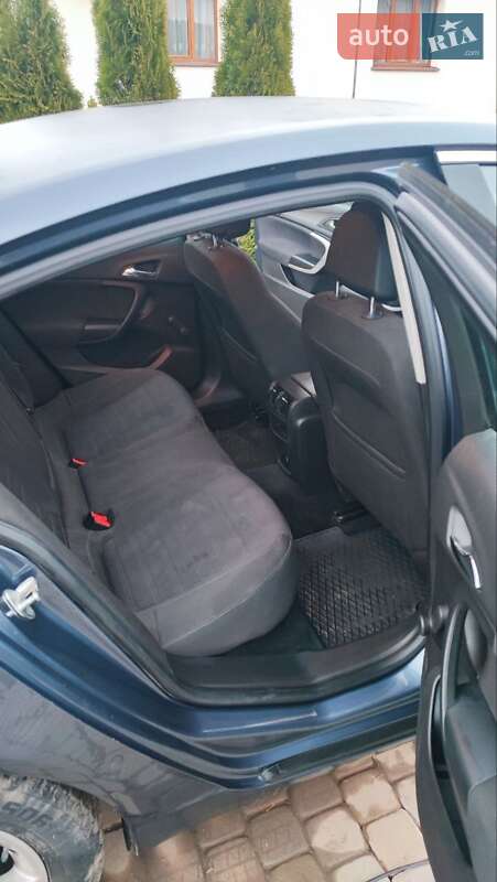 Седан Opel Insignia 2009 в Рудки фото 38 Седан Opel Insignia 2009 в Рудки