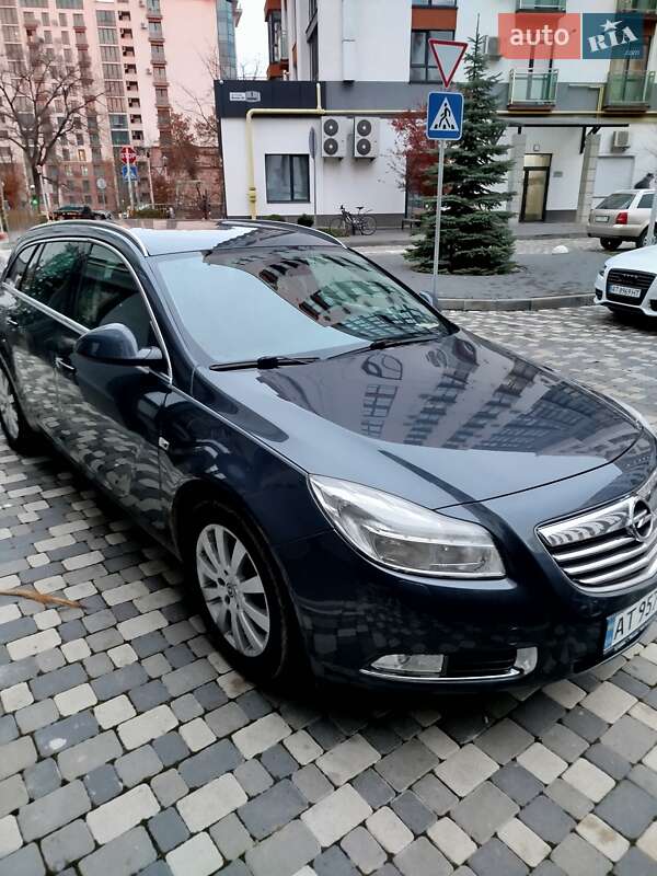 Универсал Opel Insignia 2011 в Ивано-Франковске